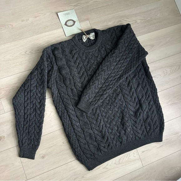 NWT Aran Sweater Market Men's Cable Knit Crew Neck Aran Wool Sweater - Picture 3 of 9